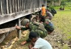 Satgas Yonif 631/Antang dan Warga Puncak Jaya Bersih-Bersih Gereja
